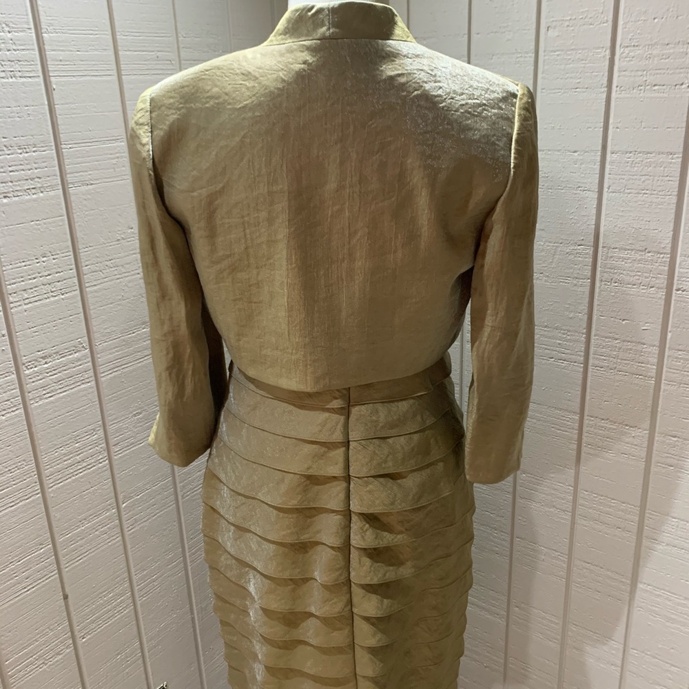 Dress Suite - Picture 2 of 2